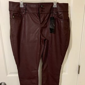 Faux leather skinny pants